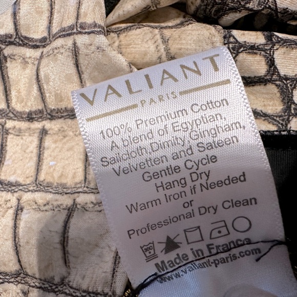 Valiant dress size XS worn once perfect condition. Stunning dress - Picture 4 of 6